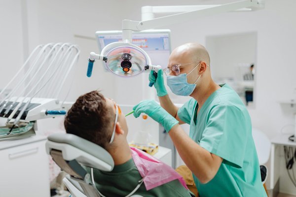 Découvrez les soins personnalisés chez votre dentiste à Rosemont
